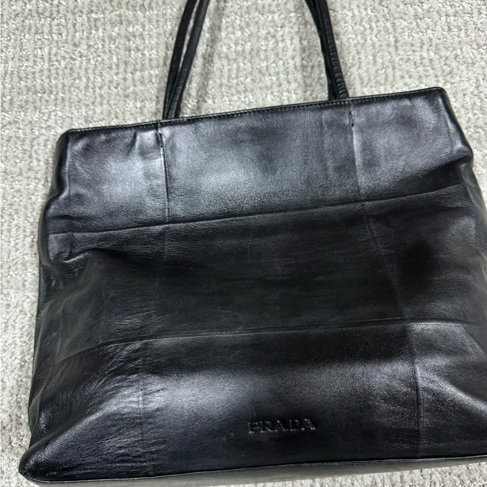 Prada Black Satchel Lamb Skin Bag with Structured Design - Picture 2 of 5